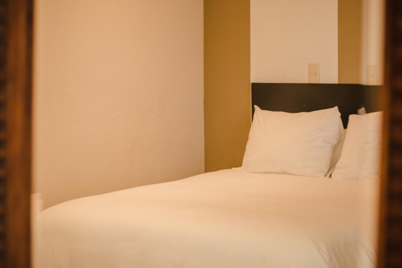 Casa Liza Bed & Breakfast ซานมิเกล เด อาเญนเด ภายนอก รูปภาพ