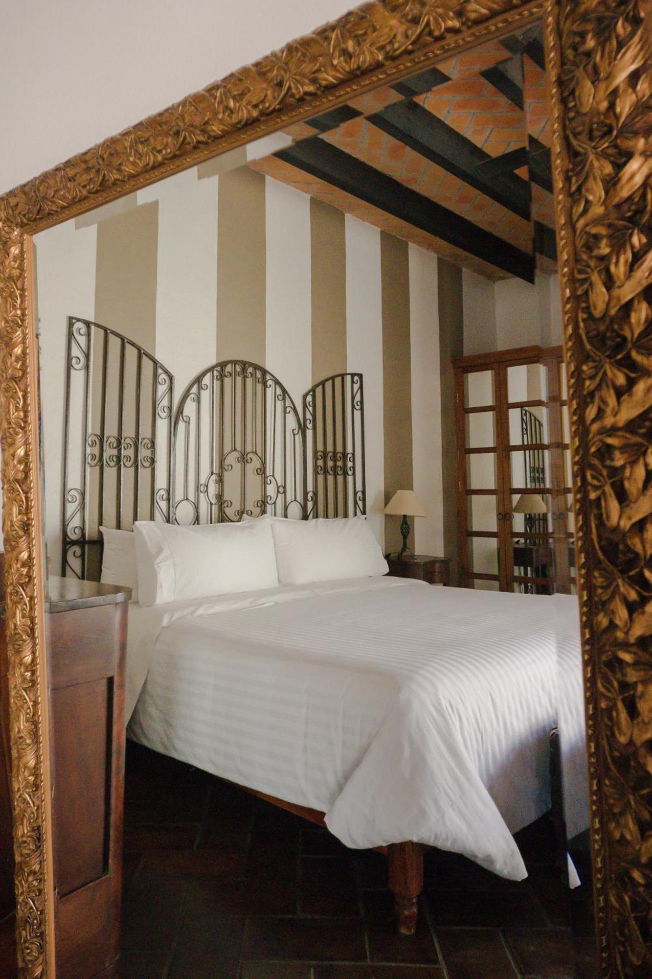 Casa Liza Bed & Breakfast ซานมิเกล เด อาเญนเด ภายนอก รูปภาพ