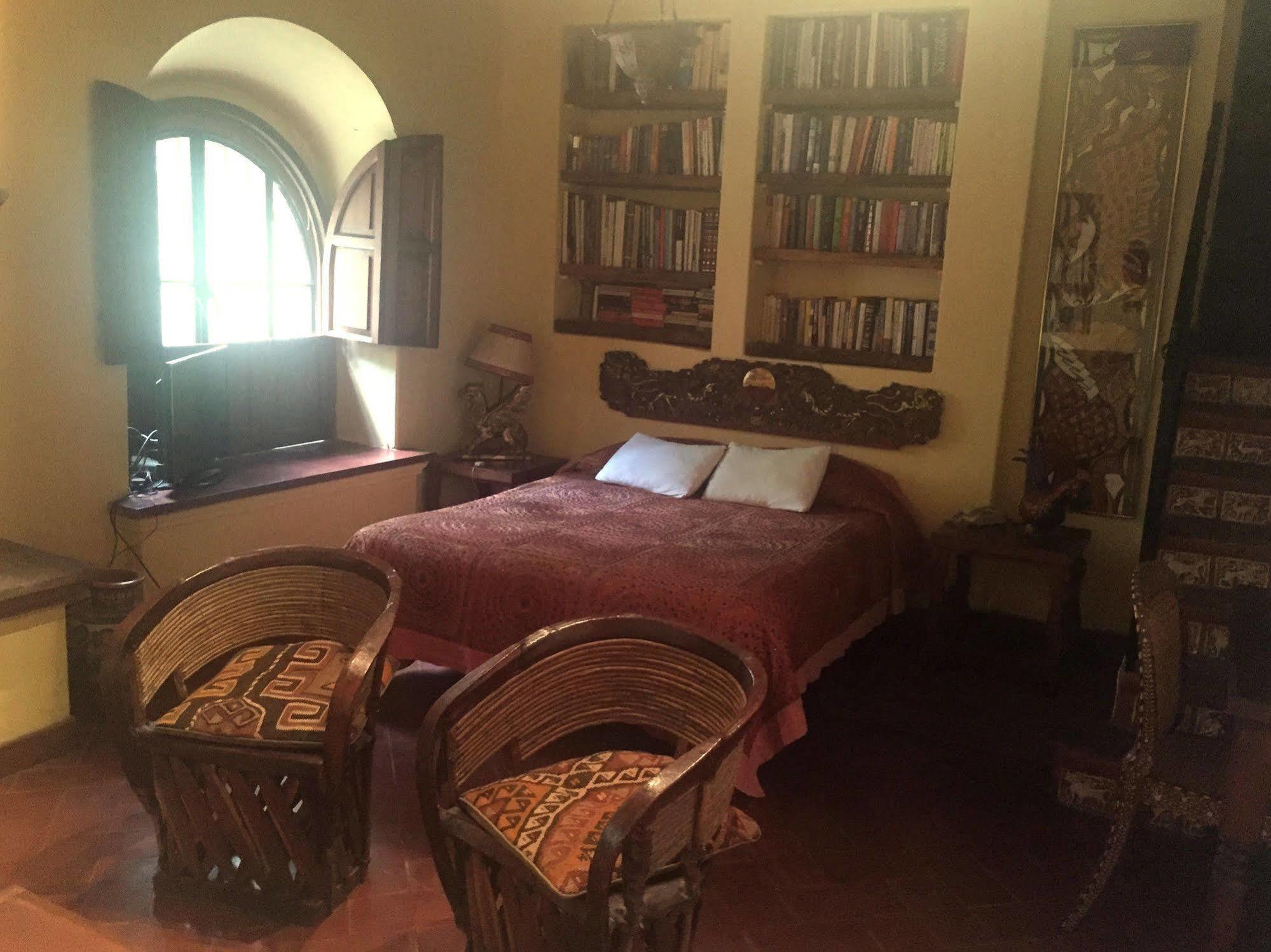 Casa Liza Bed & Breakfast ซานมิเกล เด อาเญนเด ภายนอก รูปภาพ